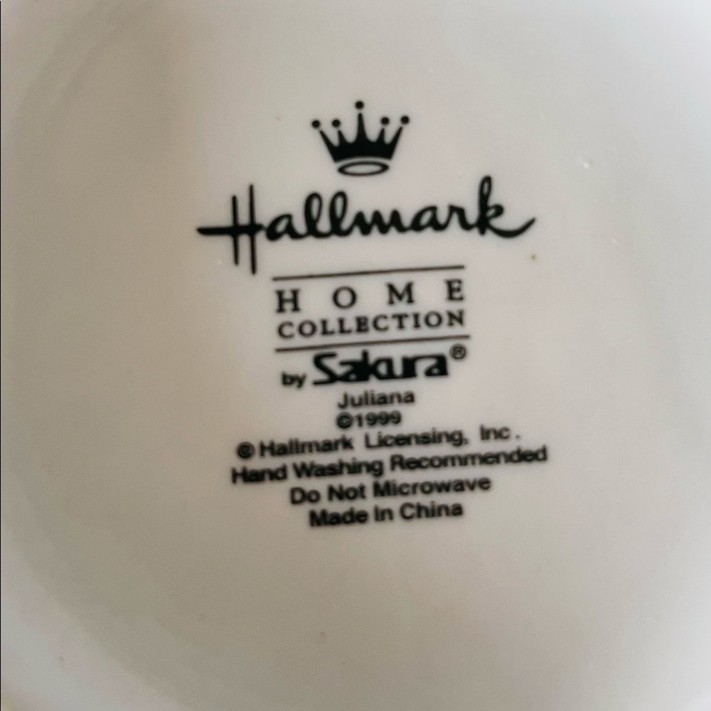 Elegant TeaPot from Hallmark Home Collection - Picture 6 of 6